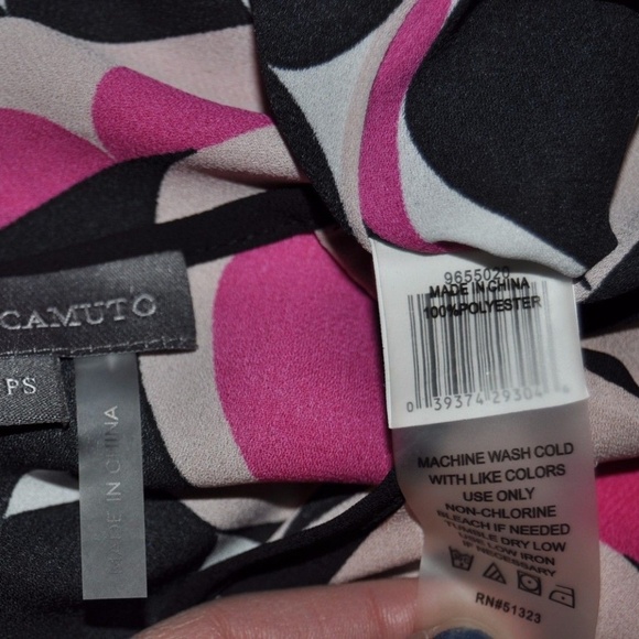 103 VINCE CAMUTO Retro Dot Hi-Lo Hem Top - Picture 8 of 8